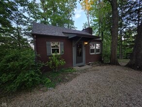 Building Photo - 158 Redbud Ln