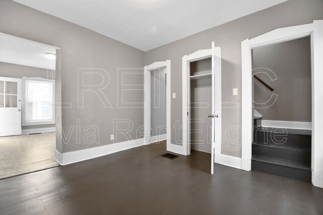 Building Photo - 4203 Vermont Ave