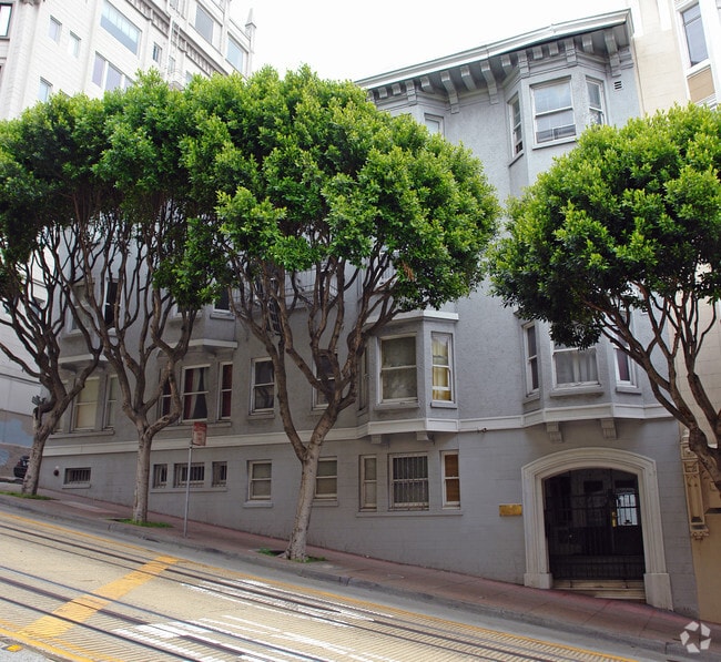 634 Powell St - 634 Powell