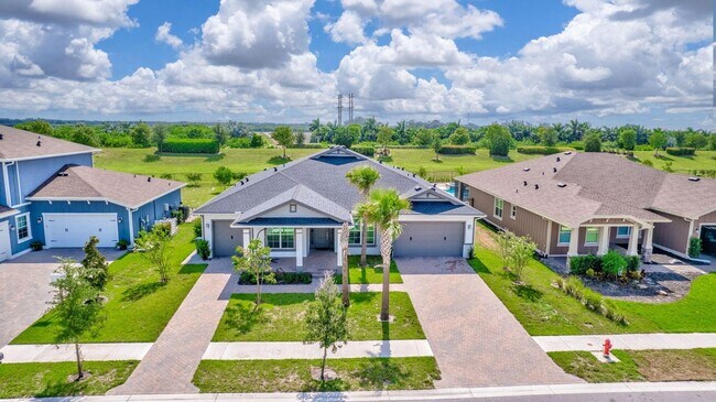 Building Photo - 870 Hookline Cir