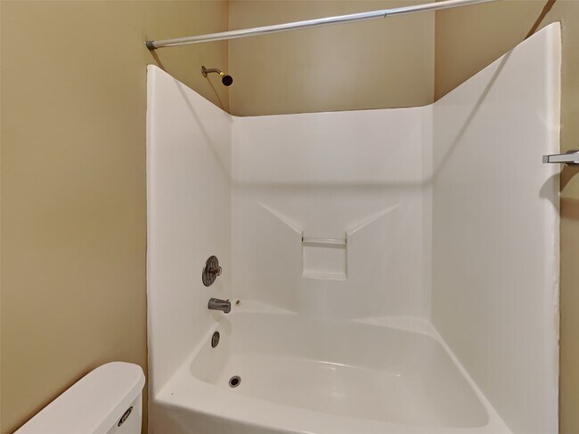 Building Photo - 906 Crystal River