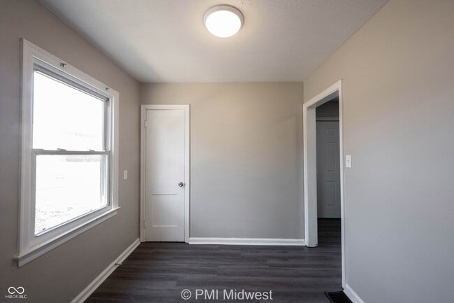 Building Photo - 1937 King Ave