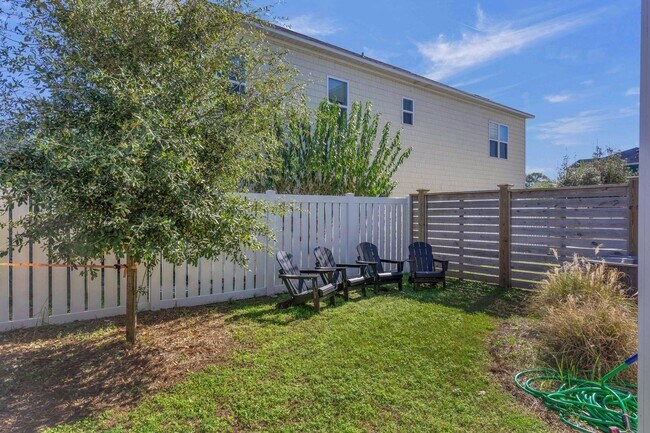 Building Photo - 1419 Mackerel Ln