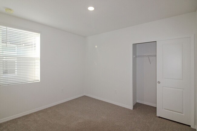 Building Photo - Magnolia Bay Annual Home for Rent