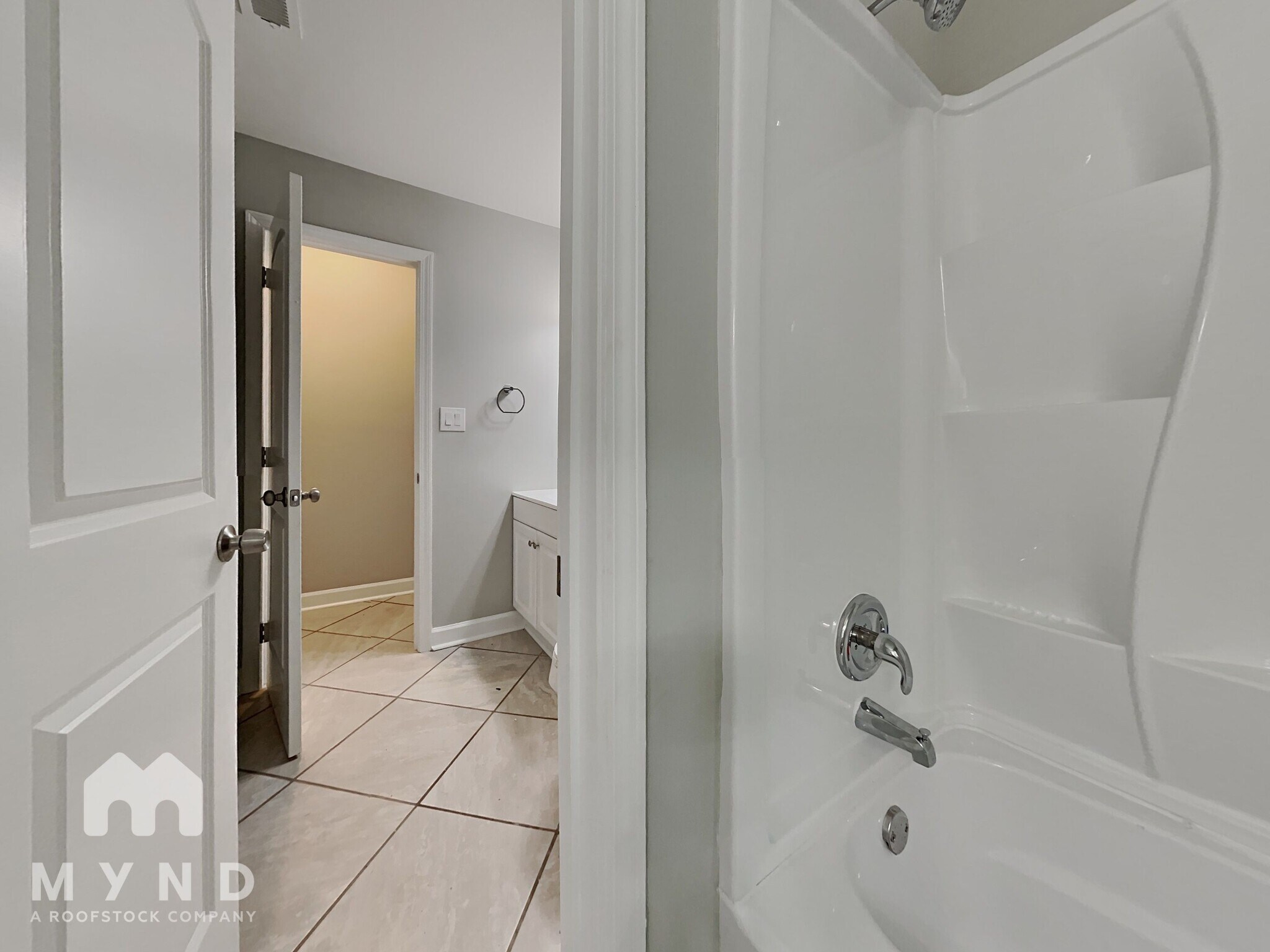 Building Photo - 526 Stratford Rd