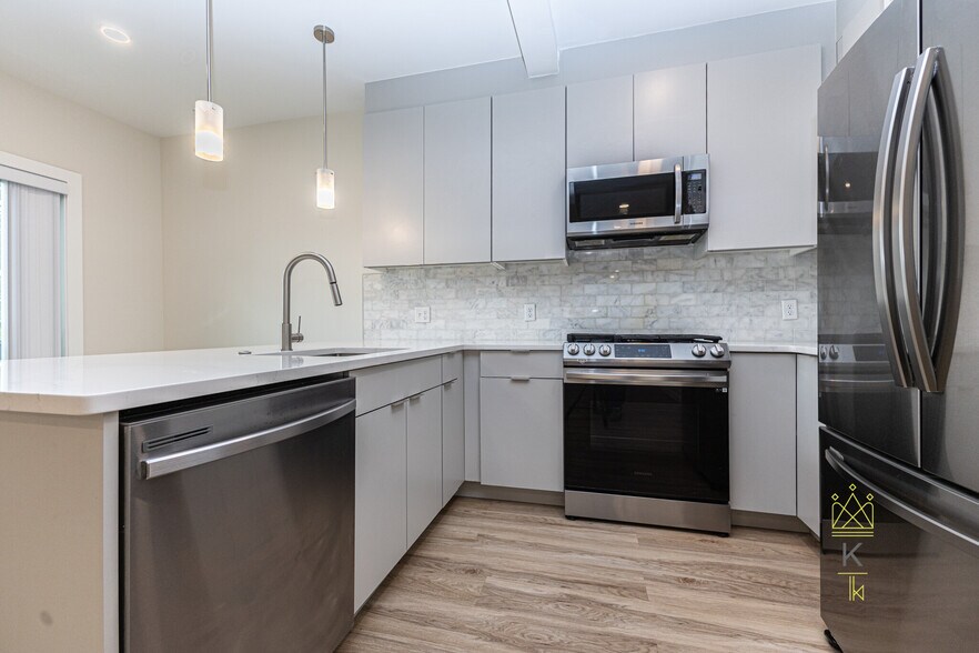 Building Photo - 458 Washington St