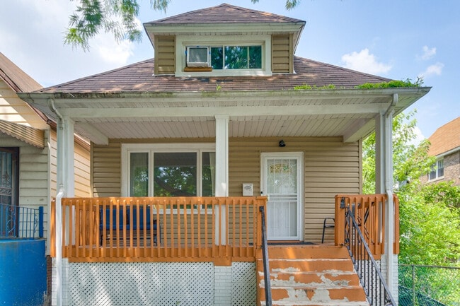 Building Photo - 8320 S Burnham Ave
