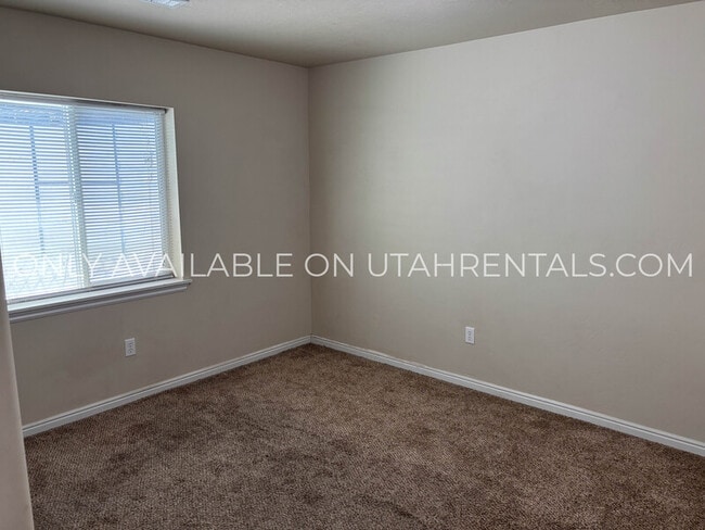 Building Photo - 2801 S Harrow Ct