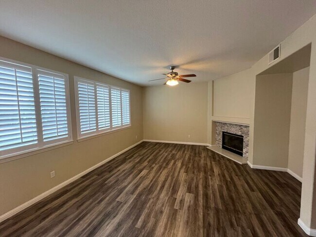 Building Photo - 39265 Eternity Ln