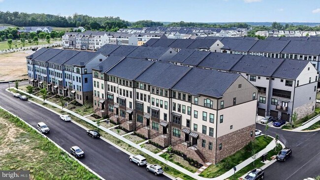 Building Photo - 1654 Kirkman St