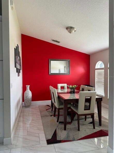 Building Photo - 4706 Doral Pointe Dr