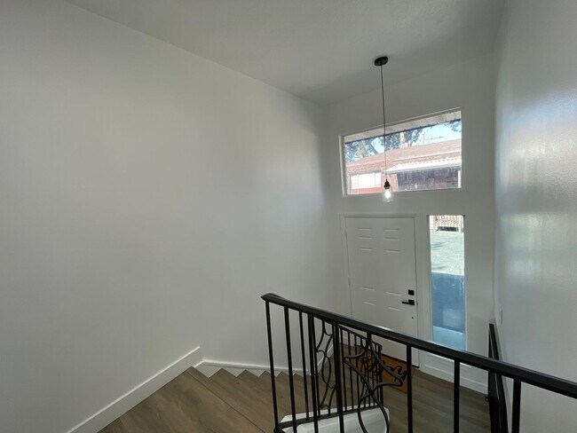 Building Photo - Beautifully Remodeled 2-Bedroom Duplex by Provo River Trail