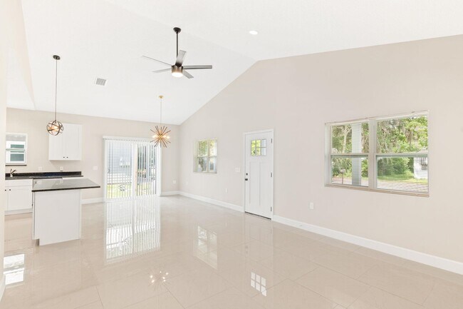 Building Photo - 2770 Schaller Rd