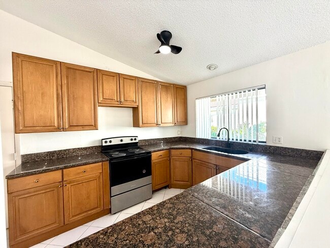 Building Photo - 5670 Piping Rock Dr