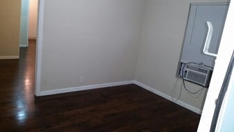 Building Photo - 318 Hollenbeck Ave