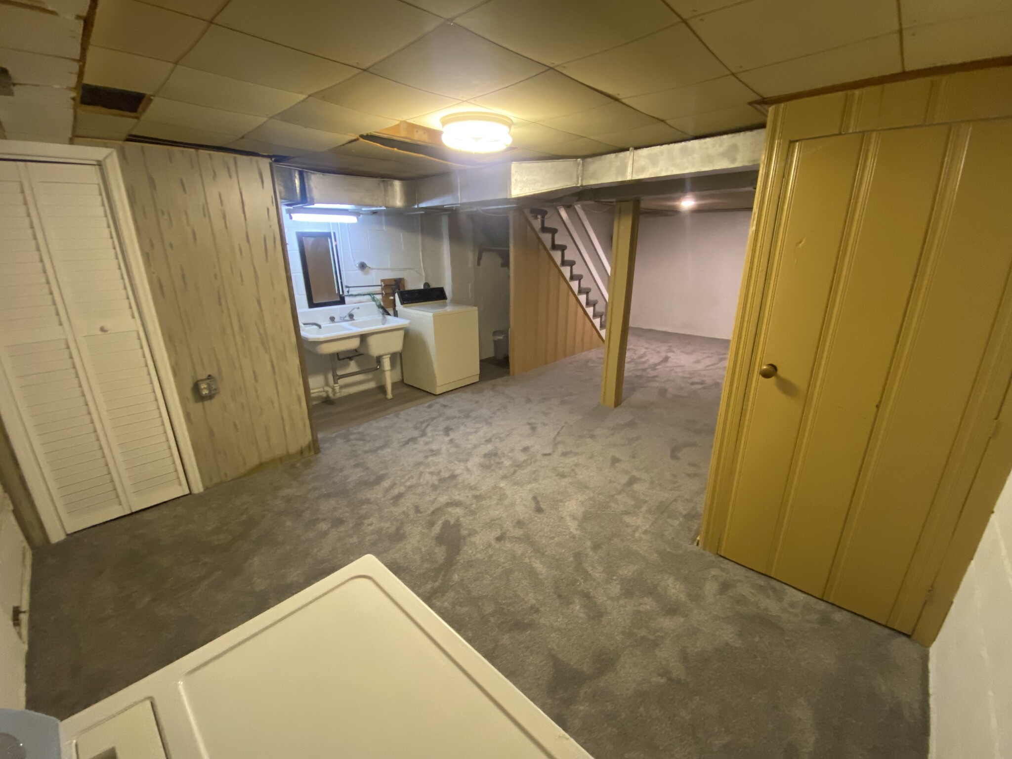 Finished basement with laundry - 7125 Gough St