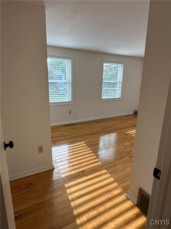 Building Photo - 6846 Crystalwood Dr