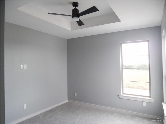 Building Photo - 19 New Combs Rd