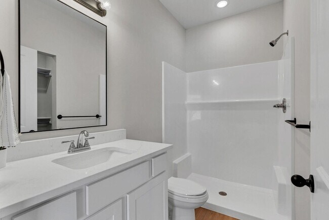 Building Photo - Now Leasing – Brand New Duplex in Haysville