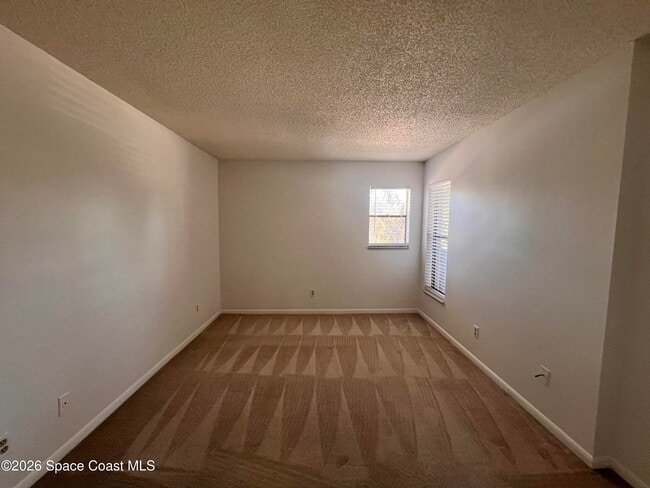 Building Photo - 1011 Clearmont St NE