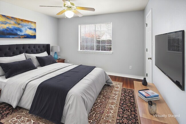 Building Photo - 2020 Legacy Ln