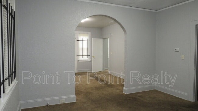 Building Photo - 6590 Sunset Dr