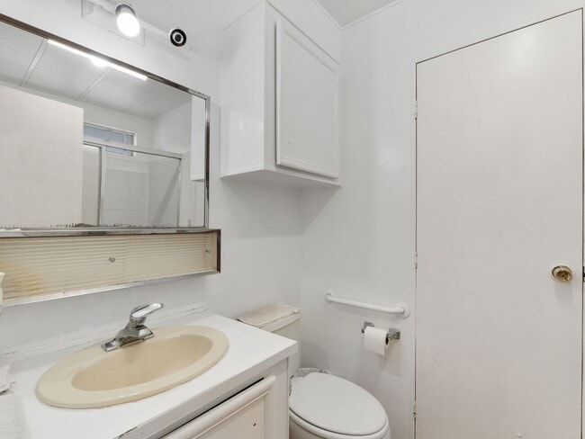 Building Photo - Cozy 3 bedrooms, 2 bathrooms, cover patio and carport available in San Marcos