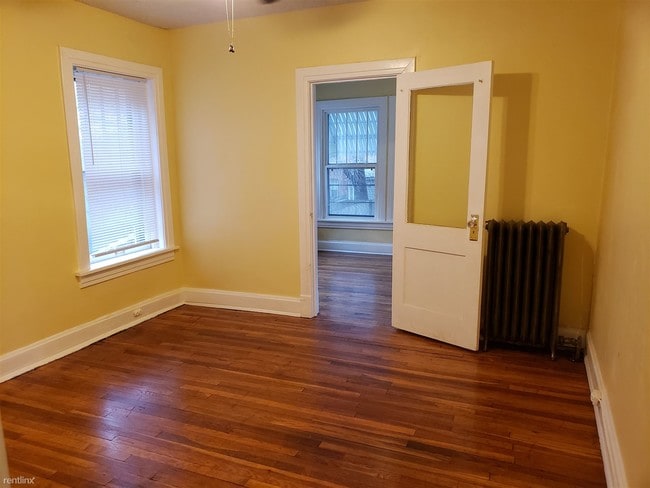 Building Photo - 2 br, 1 bath Apartment - The Antlers 1S