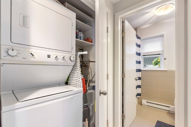 Building Photo - 63 Bolton St