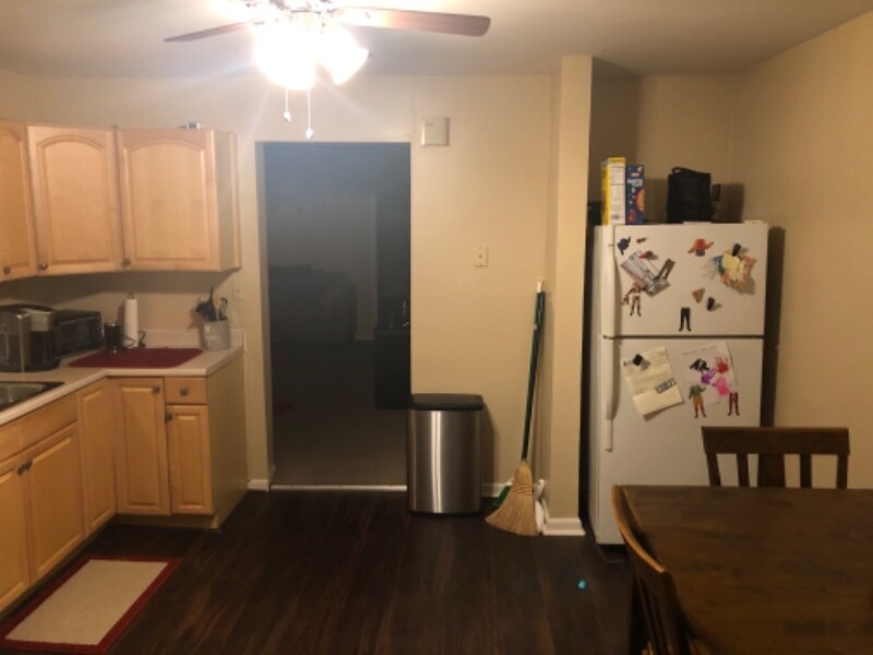 Building Photo - 154 Pearl St