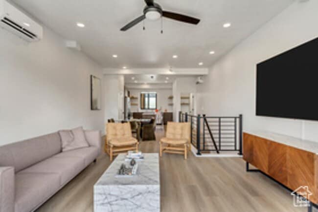 Building Photo - 4186 S Main St