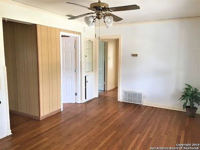 Building Photo - 241 W Norwood Ct