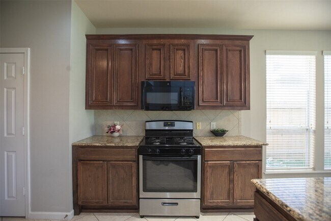 Building Photo - 20911 Avery Cove Ln