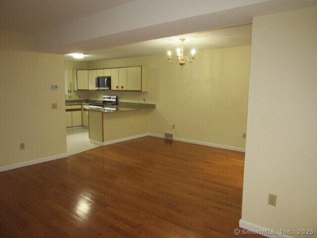 Building Photo - 31 Rivermead