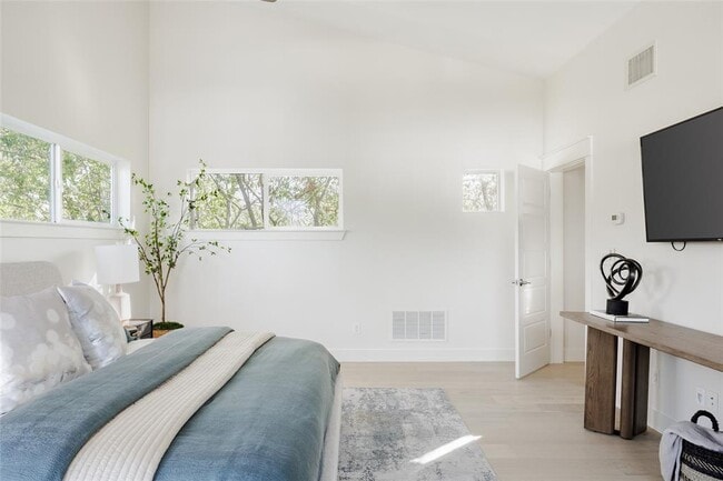 Building Photo - 1205 McKinley Ave