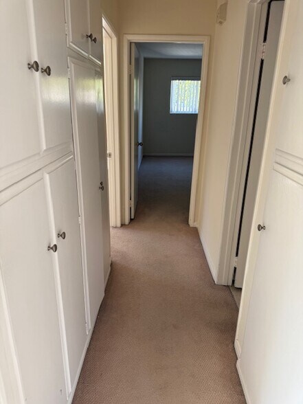 Building Photo - 2002 Missouri St