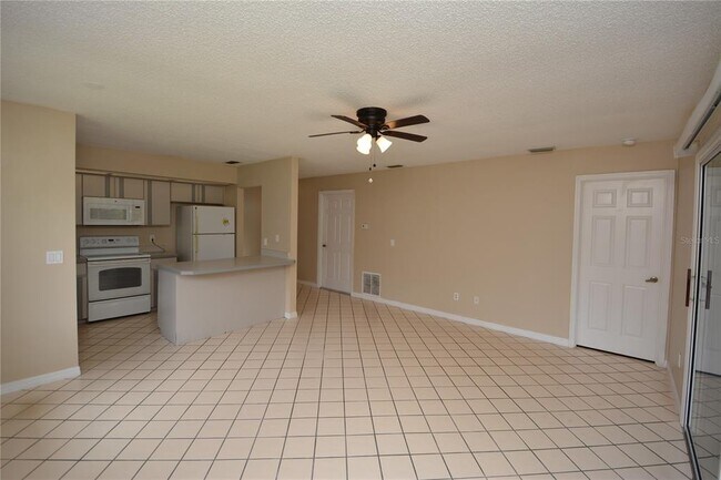 Building Photo - 30 Farmsworth Dr