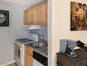 Building Photo - Rarely available and beautifully gut renovated 1 bedroom with All-Inclusive Pricing . No addition...