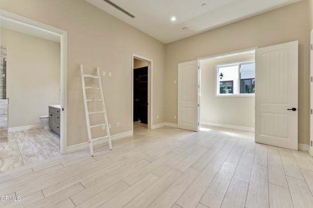 Building Photo - 3143 E Sierra Madre Blvd