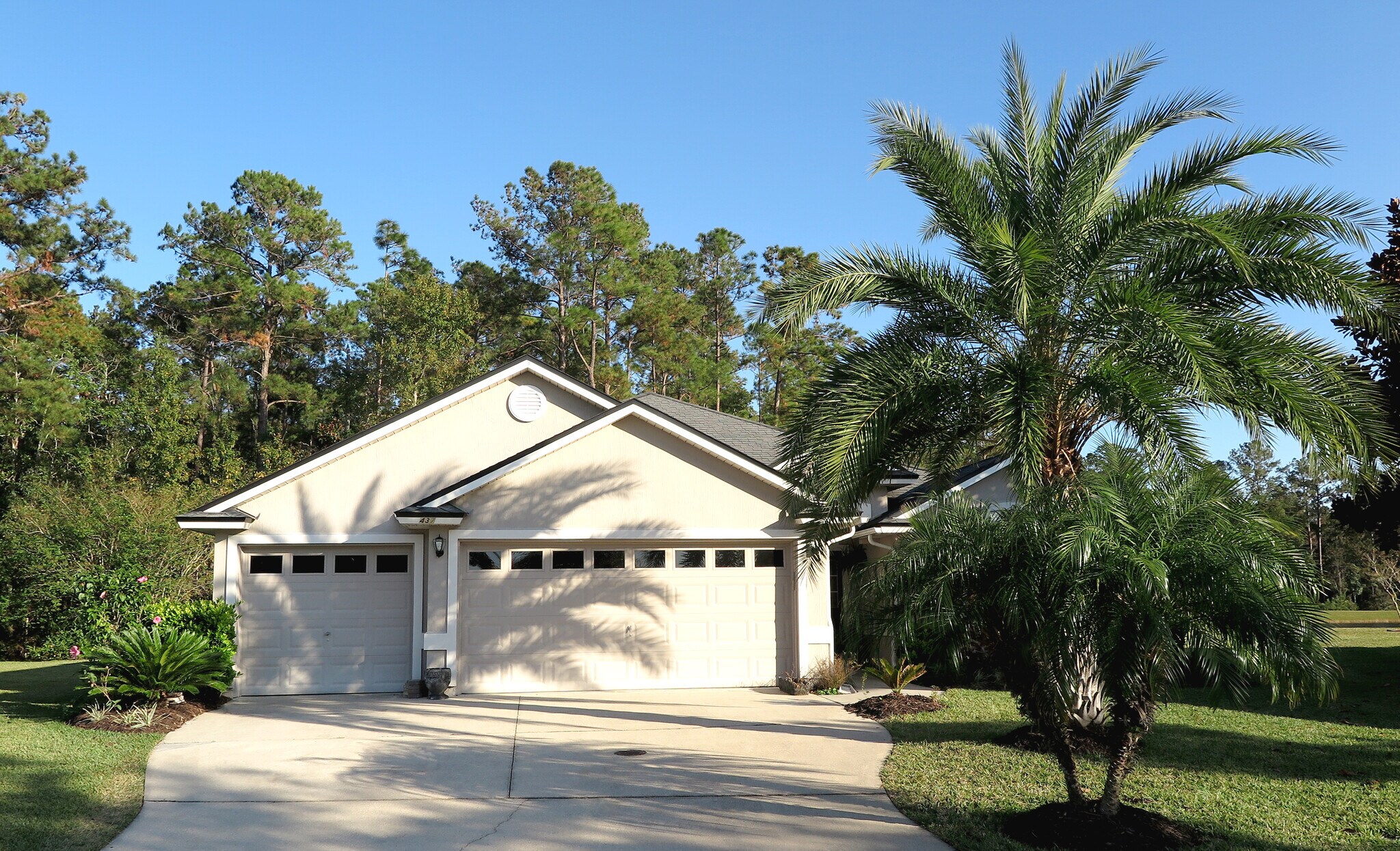 Front house - 437 Lake Monroe Pl
