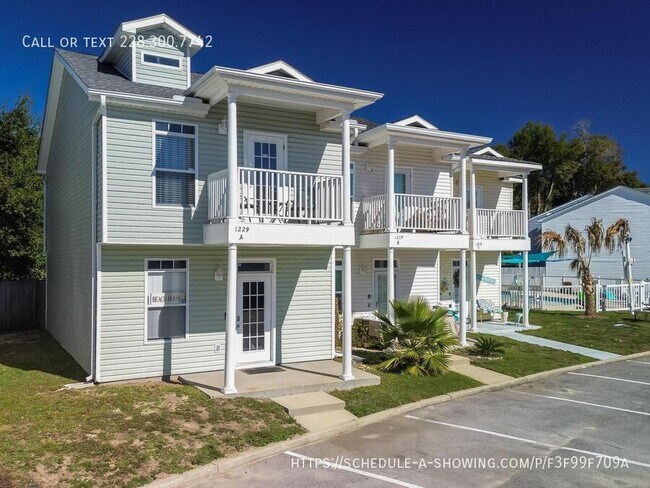 Building Photo - 1229 Century Oaks Dr