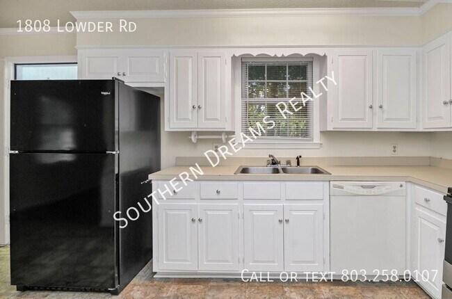 Building Photo - 1808 Lowder Dr