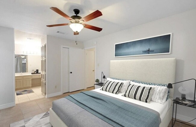 Building Photo - "Spacious 2-Bed, 2-Bath Condo Retreat in Prime San Marcos Location – 1036 Sq. Ft. of Comfort!"