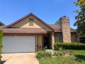 Building Photo - 219 Kings Ct