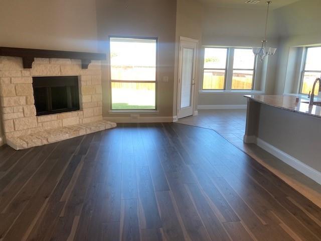 Building Photo - 2609 St Lawrence Dr