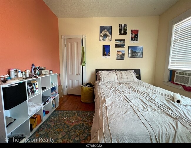 Building Photo - 372 Medford St