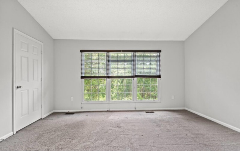 Building Photo - 7136 Strawn Ct