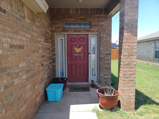 Building Photo - 2204 100th St