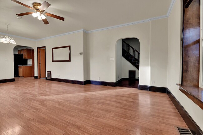 Building Photo - $2,900, 3-bed, 2 bath victorian home with a fenced yard and $300 off the first month's rent.