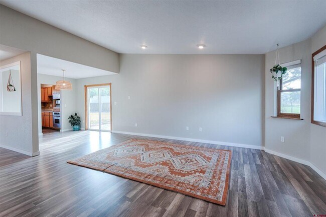 Living Room - 64251 N Ramona Rd